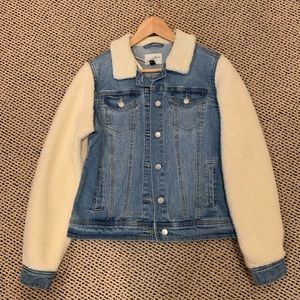 Universal Thread jean jacket with sherpa